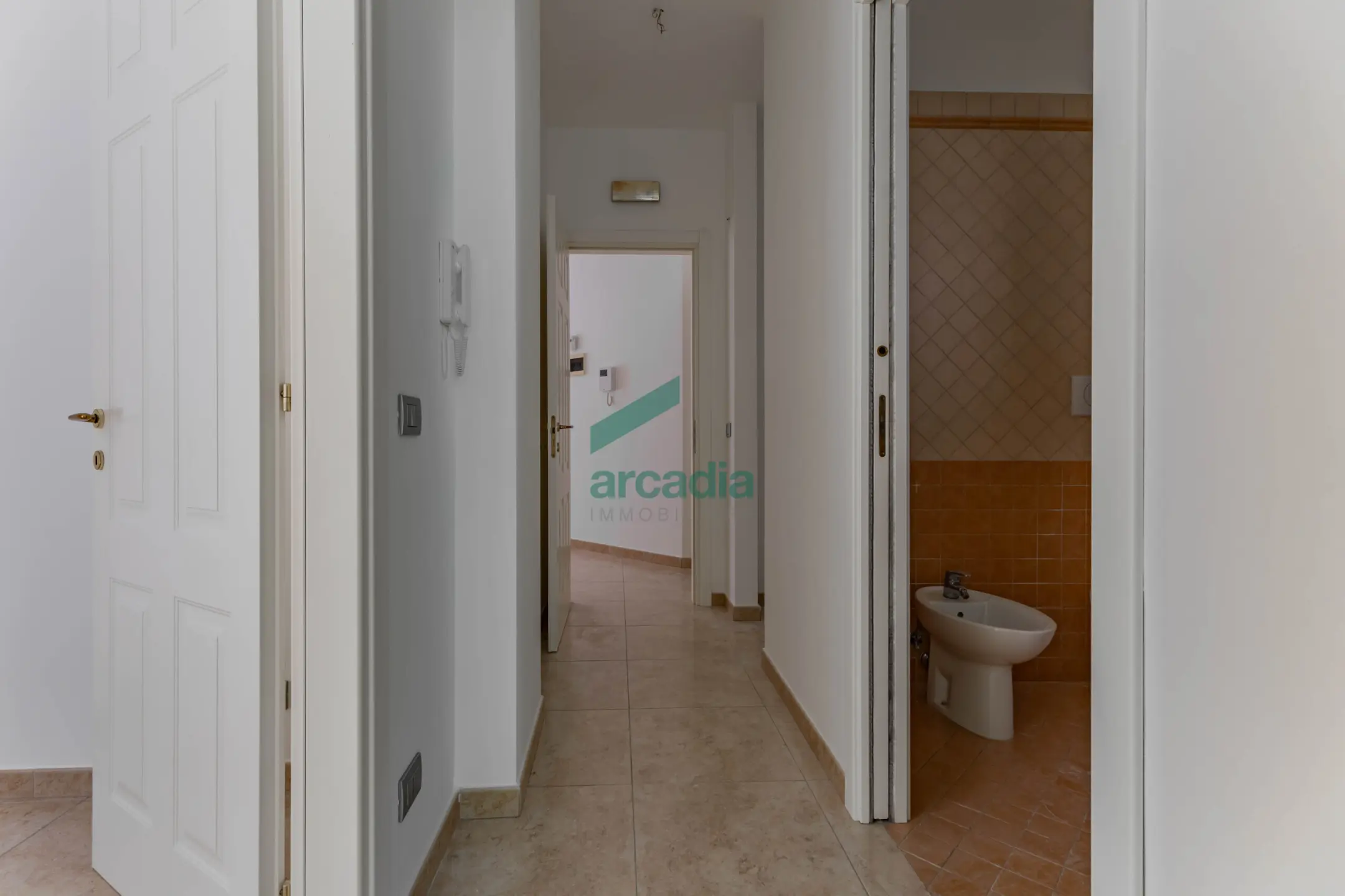 Immagine per Quadrilocale in vendita a Bari viale Louis Pasteur 15A