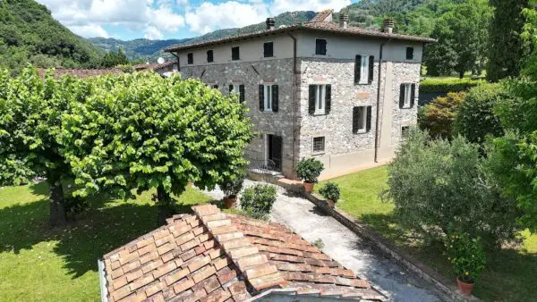 Villa via San Martino In Freddana, Lucca