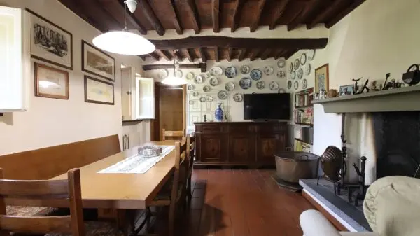 Villa via San Martino In Freddana, Lucca