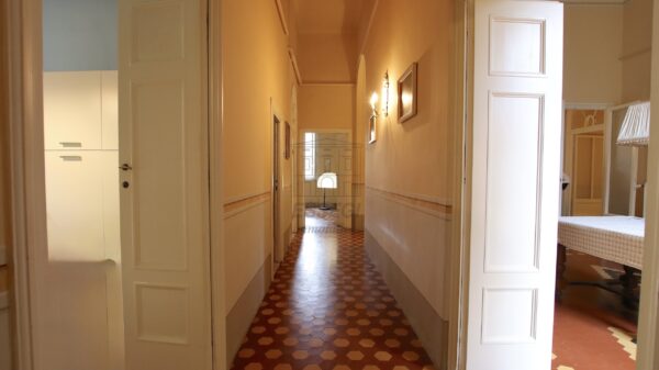 Monolocale piazza Le Boccherini 31, Centro Storico, Lucca