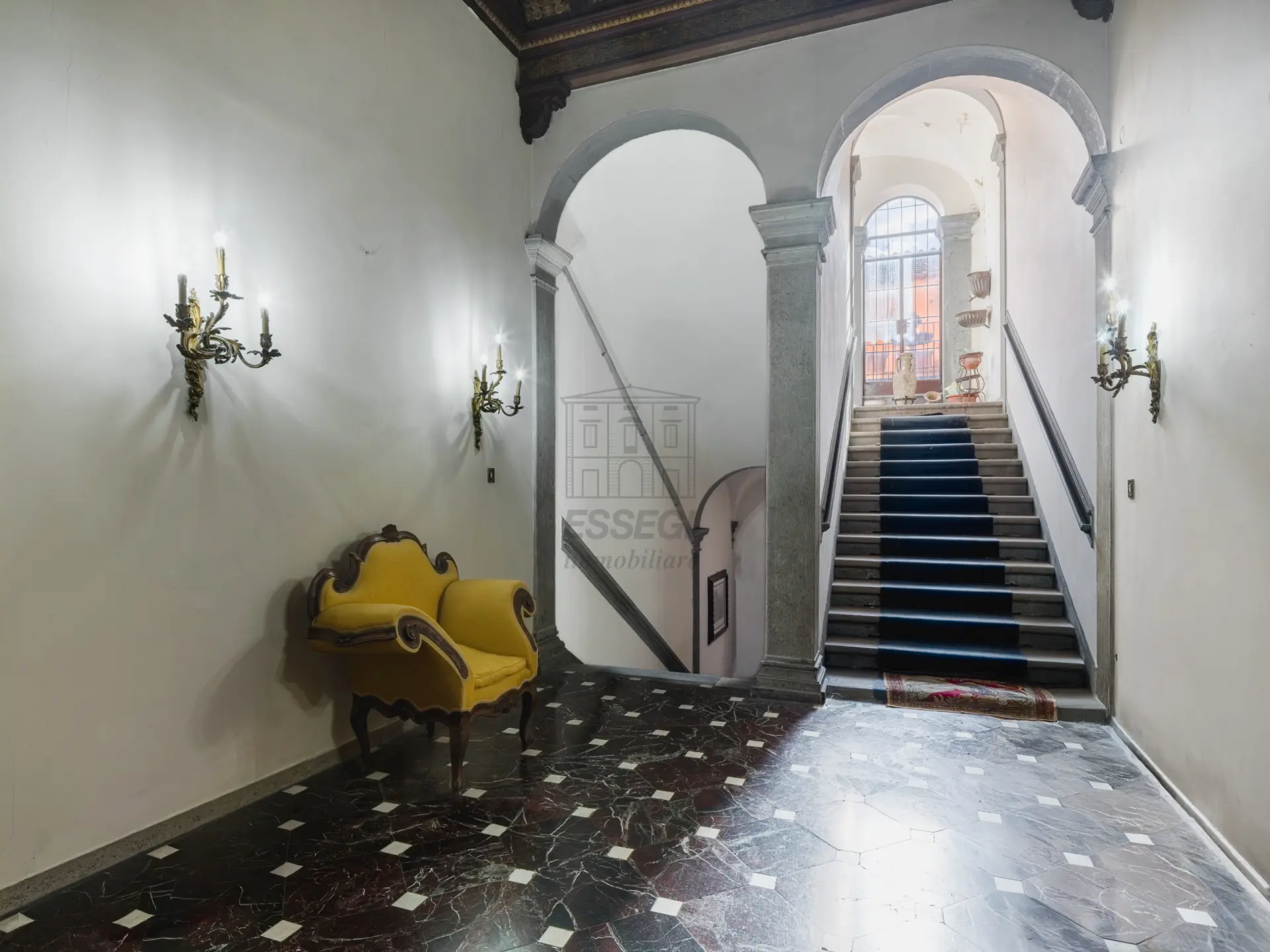 Immagine per Palazzo - Stabile in vendita a Lucca via Beccheria 35