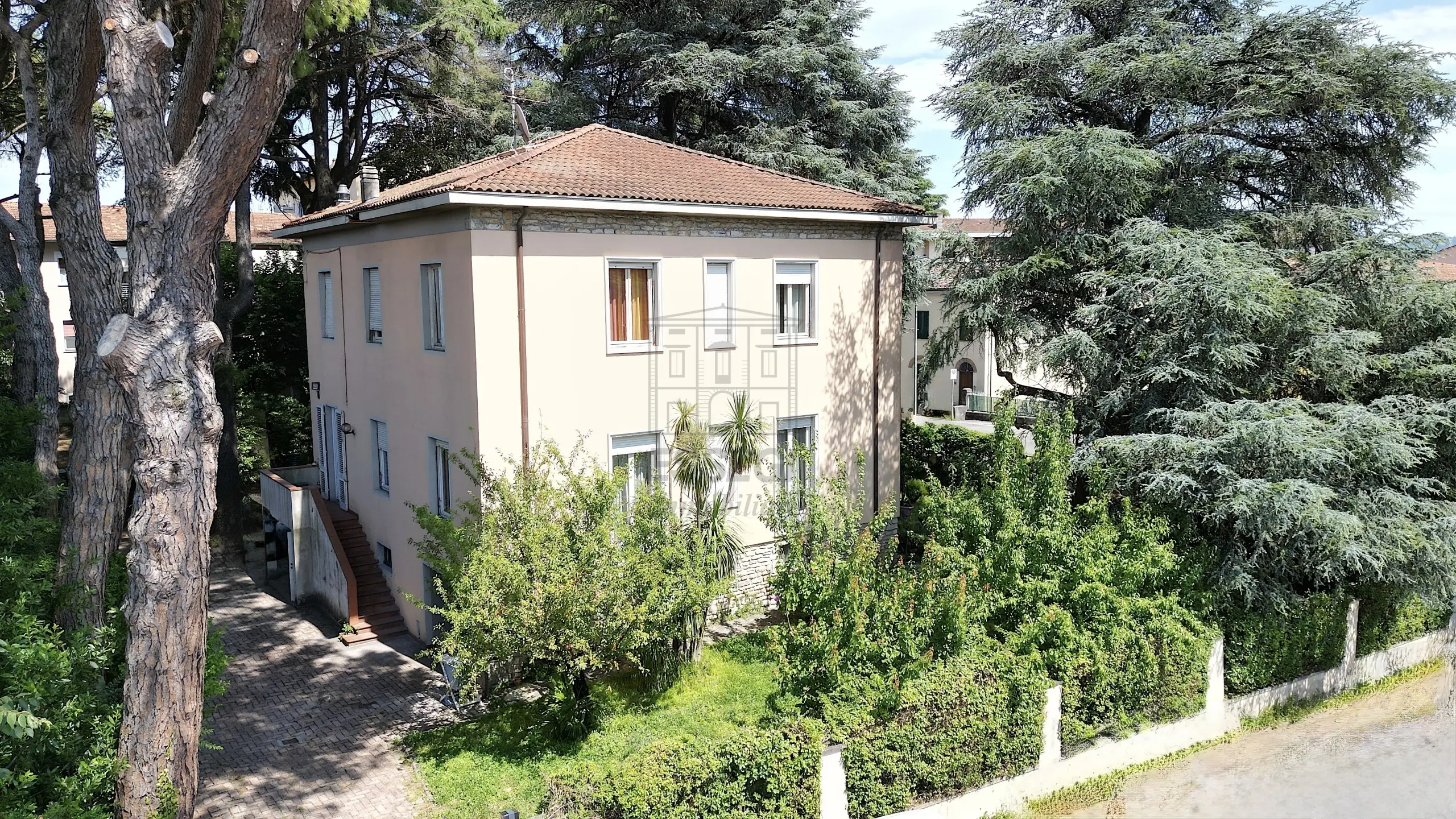 Immagine per Villa in vendita a Lucca via Castruccio Buonamici