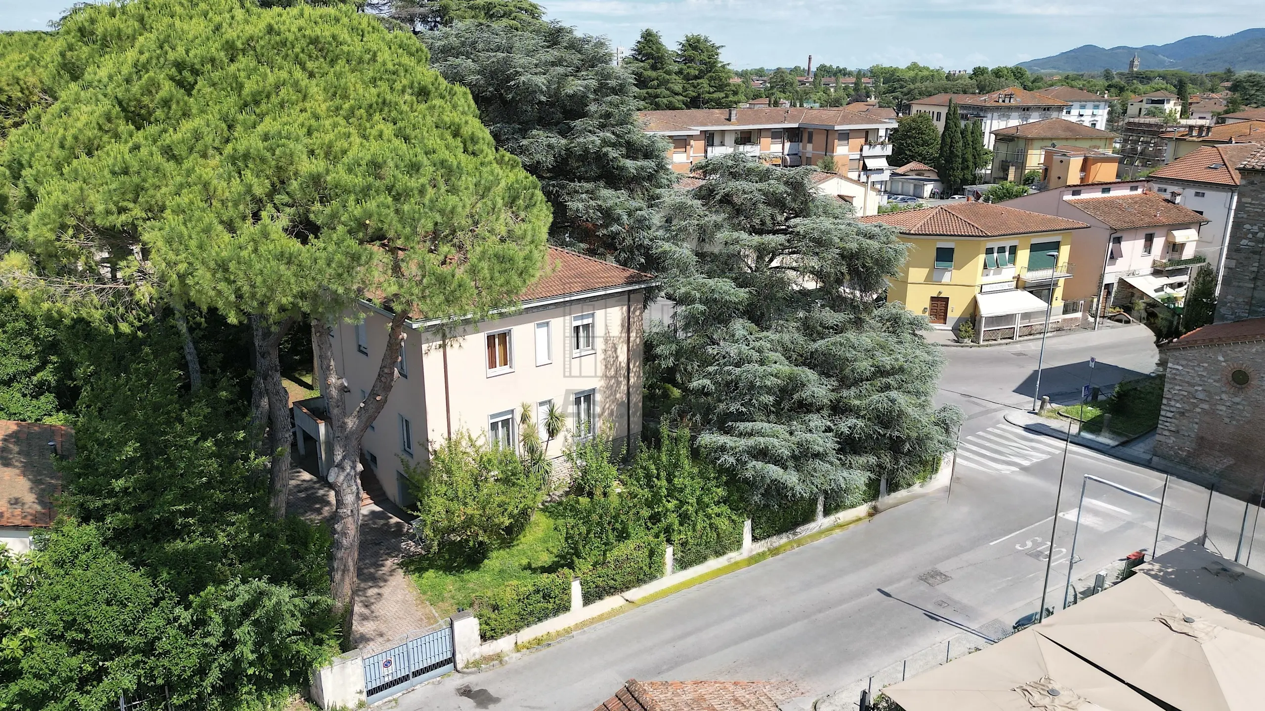 Immagine per Villa in vendita a Lucca via Castruccio Buonamici