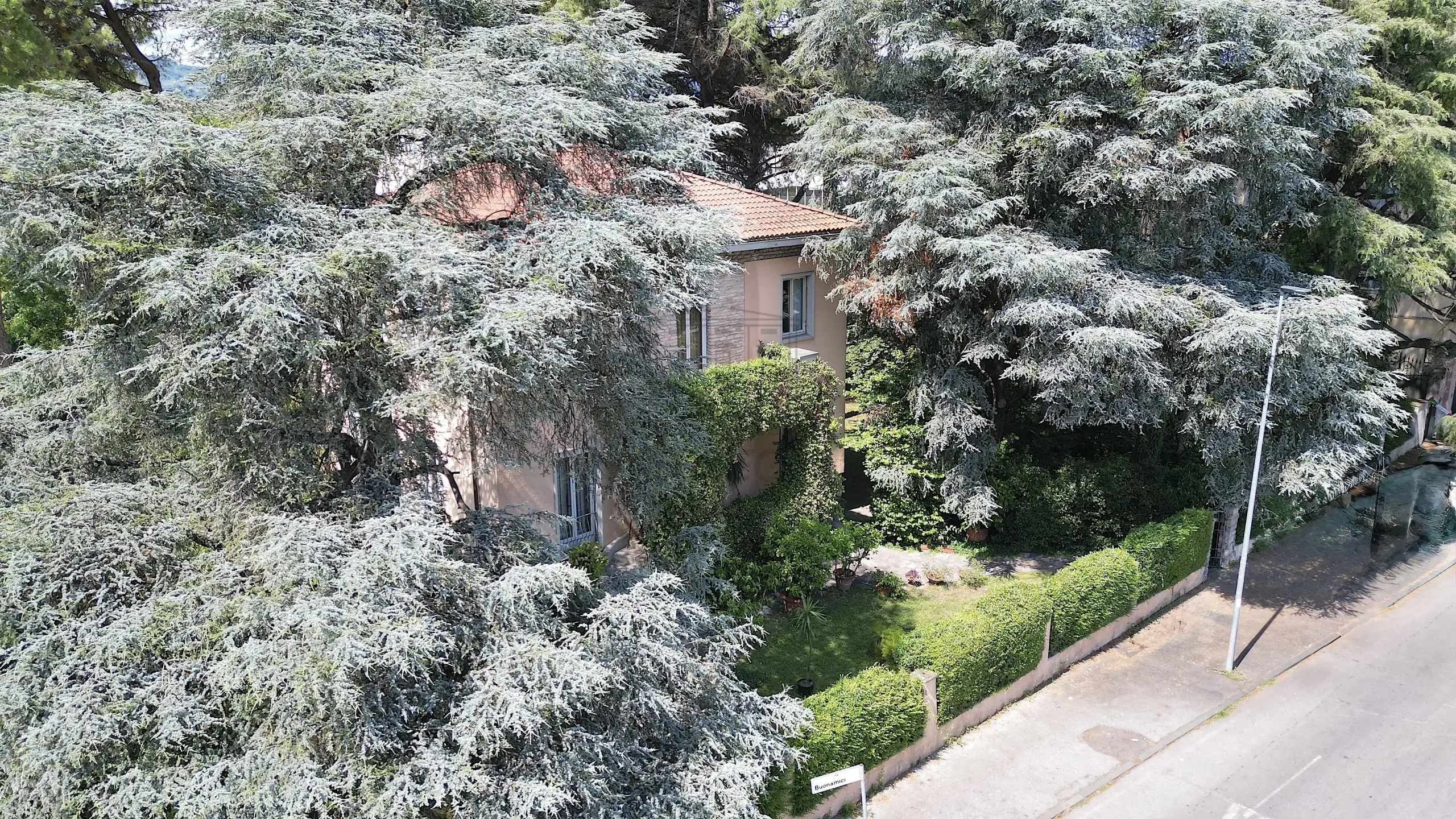 Immagine per Villa in vendita a Lucca via Castruccio Buonamici