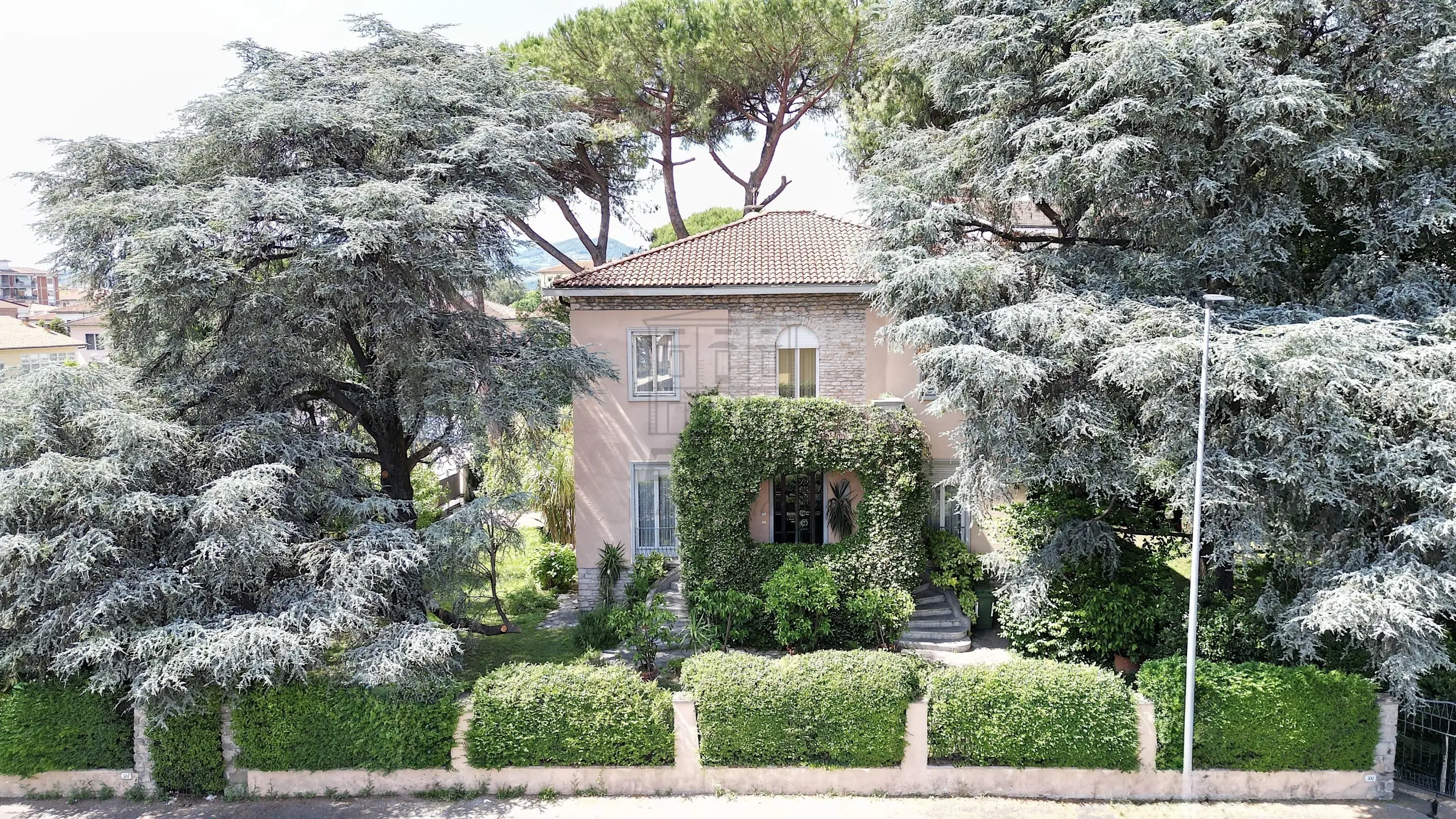 Immagine per Villa in vendita a Lucca via Castruccio Buonamici