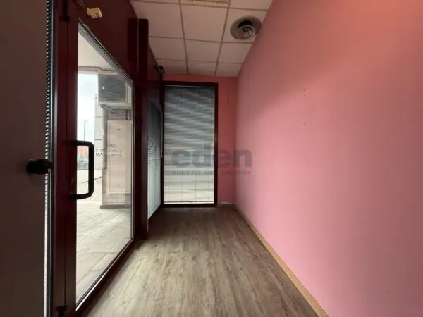 Negozio via Carlo Zucchi 41, Modena