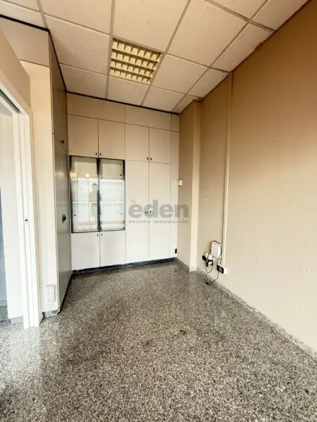Negozio via Carlo Zucchi 41, Modena