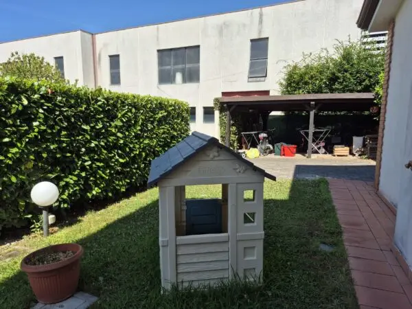 Villa Trifamiliare via Paganino Da Sarzana 20, Sarzana