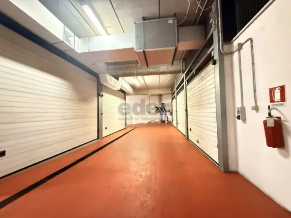 Garage 4, Modena