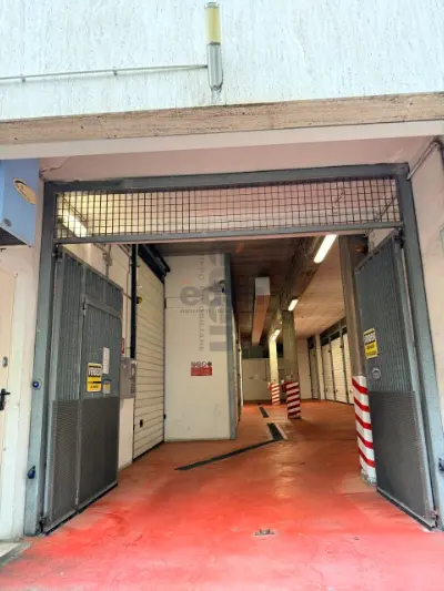 Garage 4, Modena