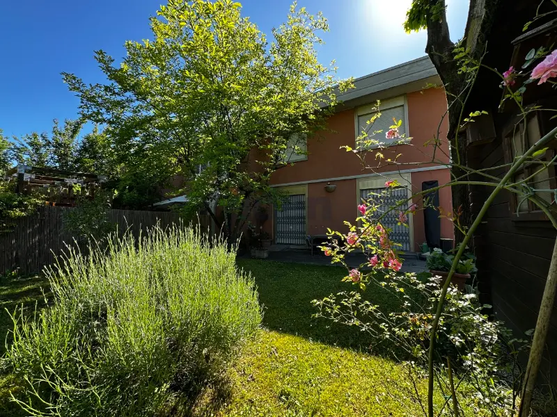 Immagine per Villa a schiera in vendita a Modena via Albert Einstein 42
