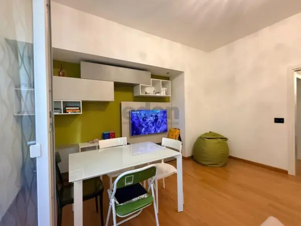 Trilocale via Giuseppe Peano 31, Modena