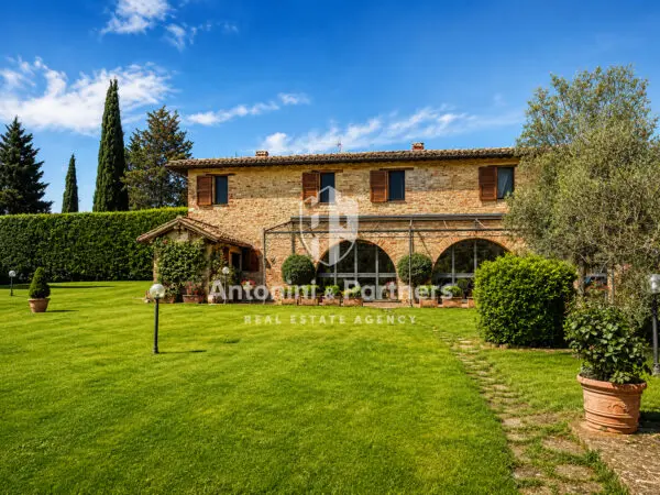 Casale via Località Turri, Montefalco