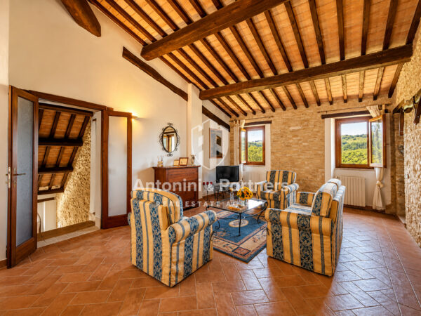 Casale via Località Turri, Montefalco