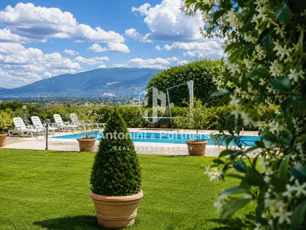 Casale via Località Turri, Montefalco