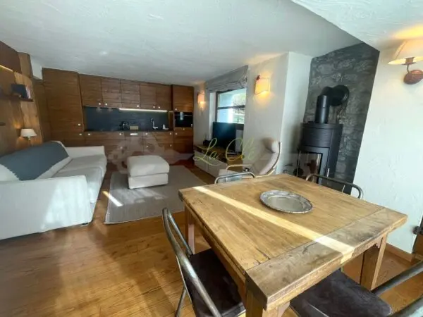 Bilocale strada Della Brenva 17, Courmayeur