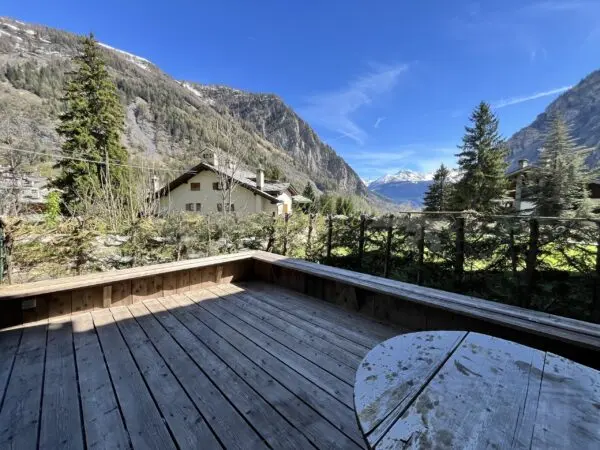 Bilocale strada Della Brenva 17, Courmayeur