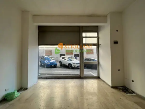 Locale Commerciale via Centro, Campobasso