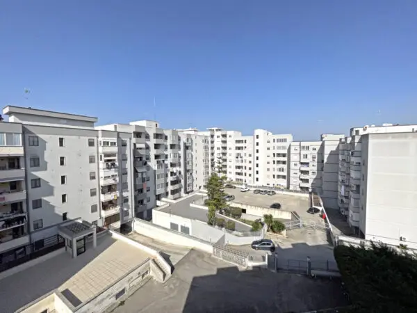 Appartamento via Roberto Melli 9, Brindisi