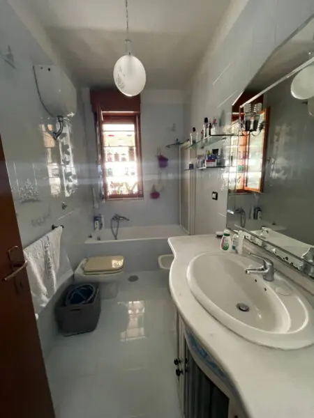 Appartamento via Roberto Melli 9, Brindisi
