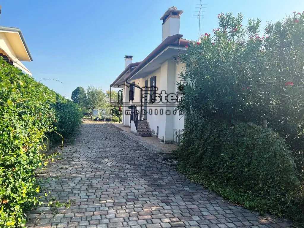 Immagine per Villa in vendita a Paese VIA PRAVATO 