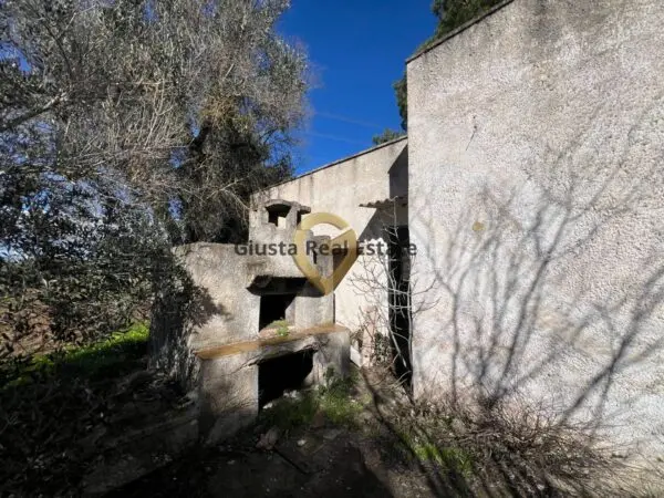 Villa via Contrada Orfani, Mesagne
