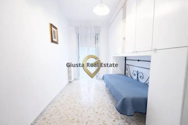 Appartamento via Bezzecca 10, Brindisi