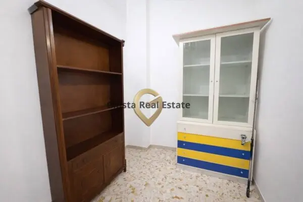 Appartamento via Bezzecca 10, Brindisi
