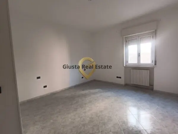 Appartamento via Bezzecca 7, Brindisi