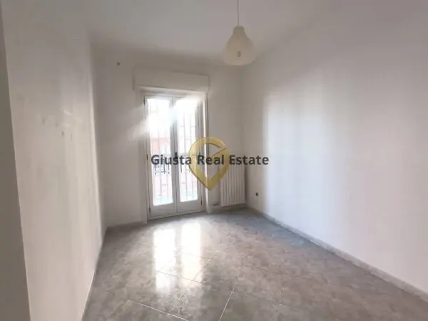 Appartamento via Bezzecca 7, Brindisi