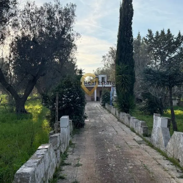 Villa via Contrada Specchia 3, Latiano