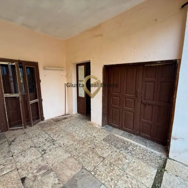 Villa via Contrada Specchia 3, Latiano