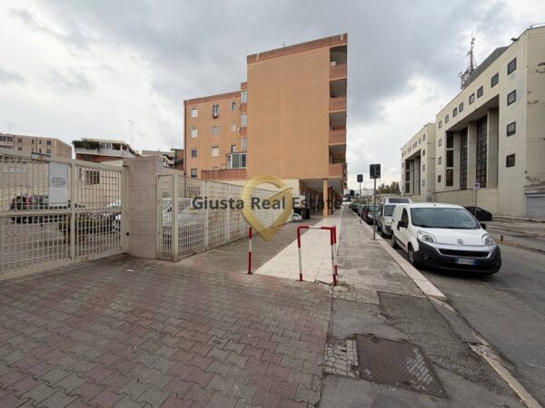 Appartamento via Perrino 46, Brindisi