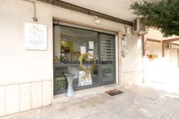 Attività Commerciale via Maroncelli 32, Mesagne