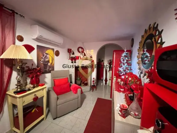 Casa Indipendente via Rini 75, Mesagne