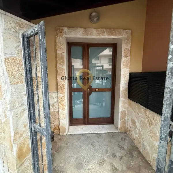 Appartamento via Giovanni Scarafile 16, Latiano