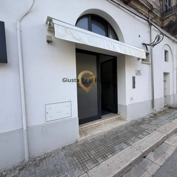 Attività Commerciale via Torre Santa Susanna 84, Mesagne