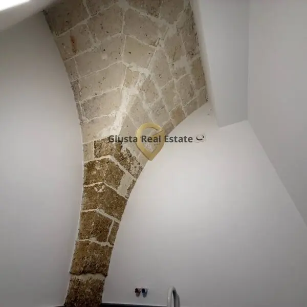Attività Commerciale via Torre Santa Susanna 84, Mesagne