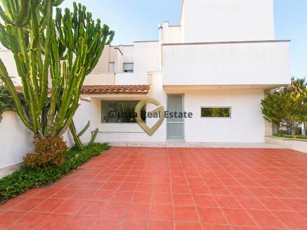 Villa strada Lobia 26a, Brindisi