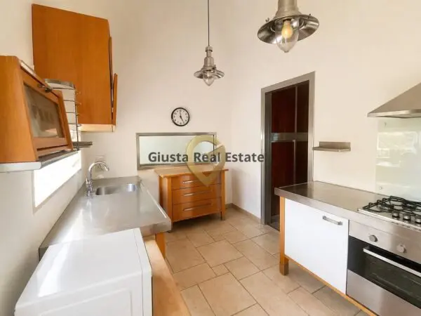 Villa strada Lobia 26a, Brindisi
