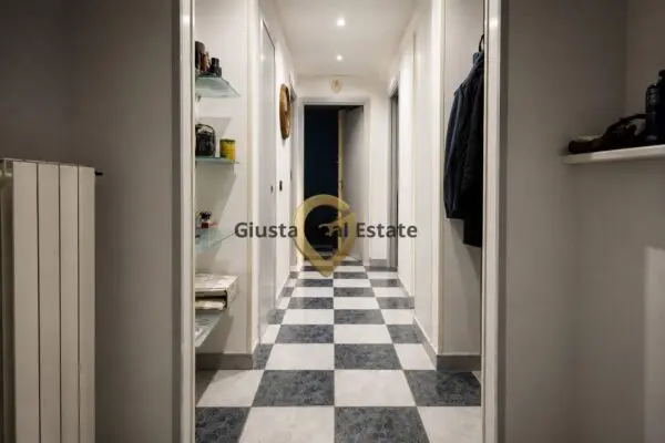 Appartamento via Del Lavoro 21, Brindisi