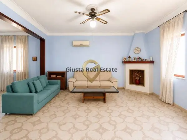 Villa via Mascagni 25, Brindisi