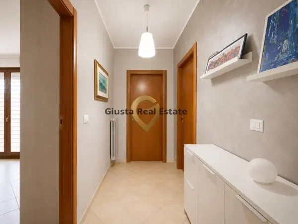 Appartamento via Santa Rita Da Cascia 1, Mesagne