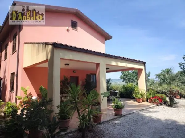 Villa via Tesino 243/b, Offida