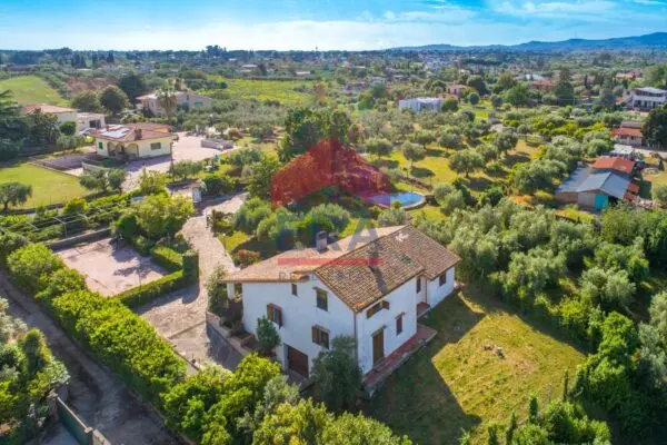 Villa via Di Colle Perino, Velletri