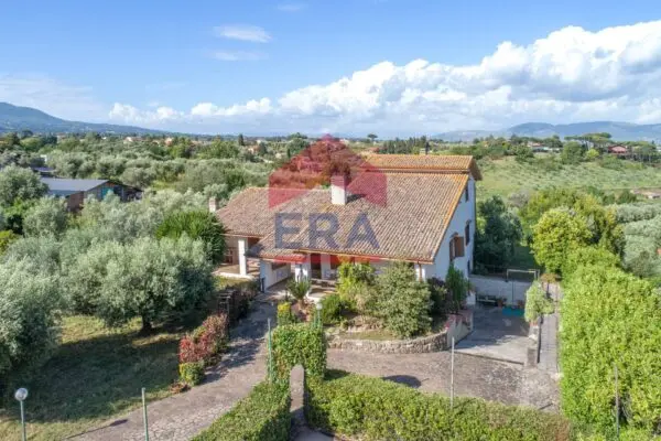 Villa via Di Colle Perino, Velletri