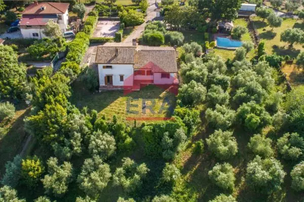 Villa via Di Colle Perino, Velletri