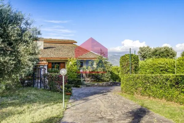 Villa via Di Colle Perino, Velletri