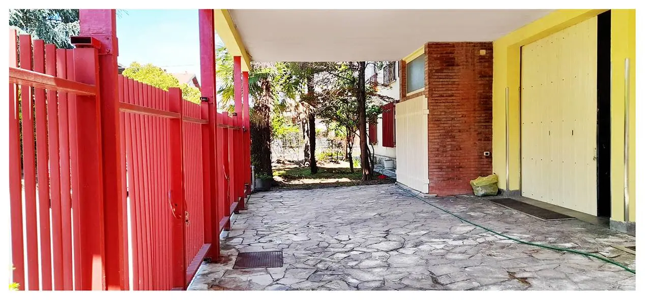 Immagine per Stabile/Palazzo in vendita a Gallarate via Sauro 