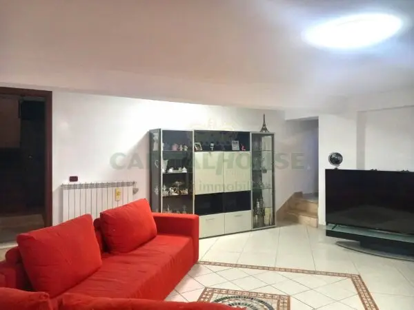 Villa via Sperone, Taurano